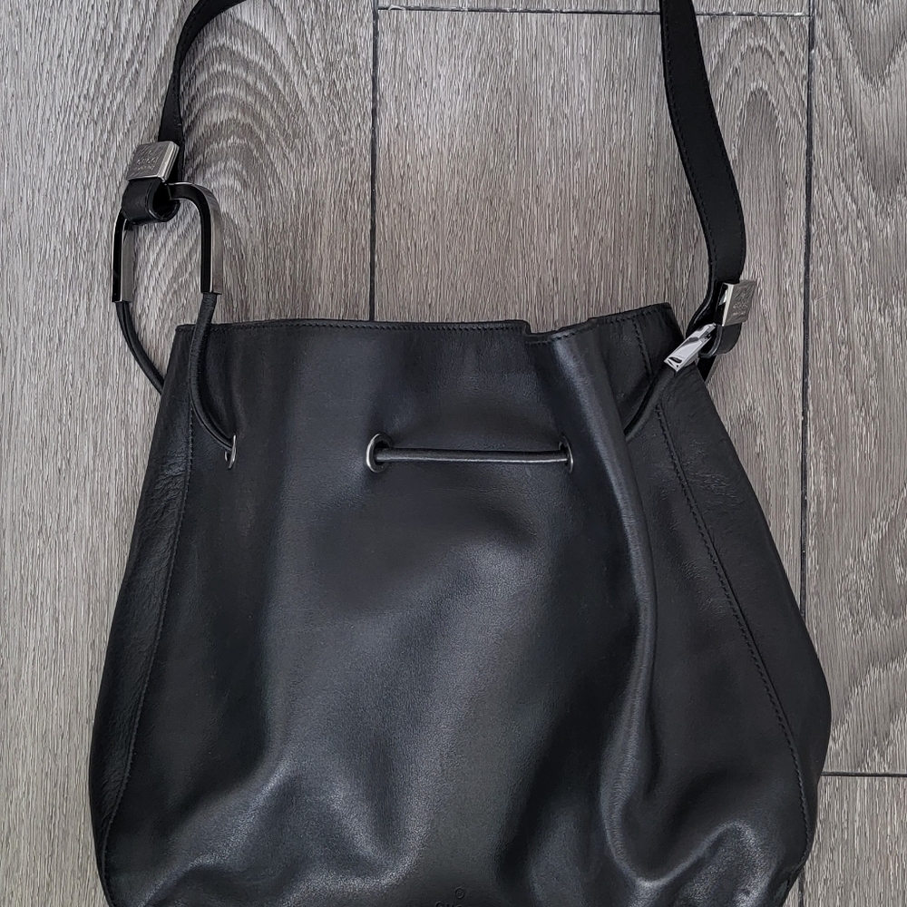 GUCCI Drawstring Bucket Bag